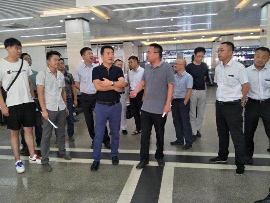 王曉視察青山、徐坊客運(yùn)站改造工程進(jìn)展情況