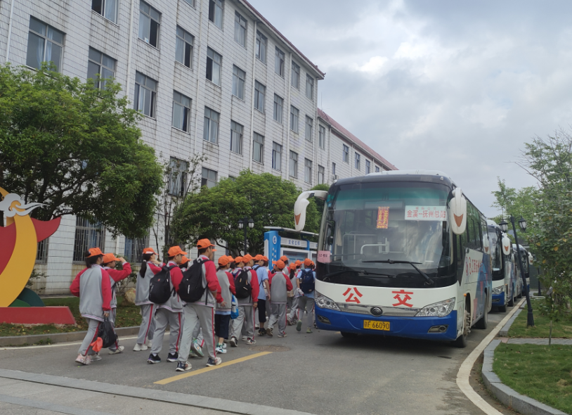 撫州長運:研學旅游季 我們“守護”你