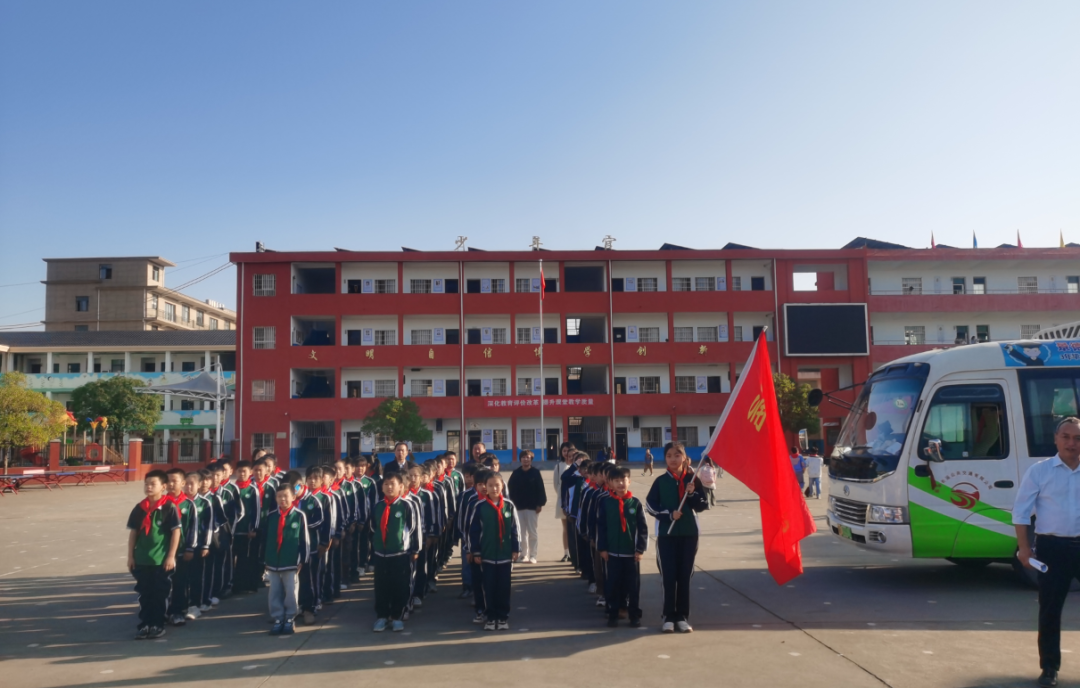 景德鎮(zhèn)長(zhǎng)運(yùn):保運(yùn)輸 樹形象 優(yōu)質(zhì)服務(wù)獲稱贊