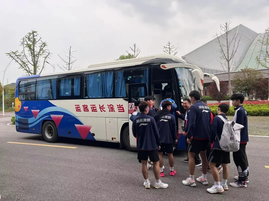 馬鞍山長客:當(dāng)涂長客圓滿完成全國羽毛球單項冠軍賽運輸任務(wù)