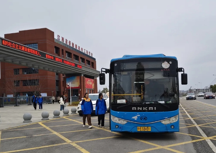 景德鎮(zhèn)長運:定制通學(xué)公交線路 暖心護(hù)航開學(xué)路
